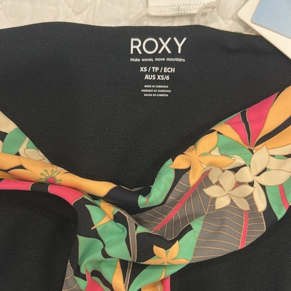 ROXY Pt Beach Classics Bikini - Picture 12 of 16